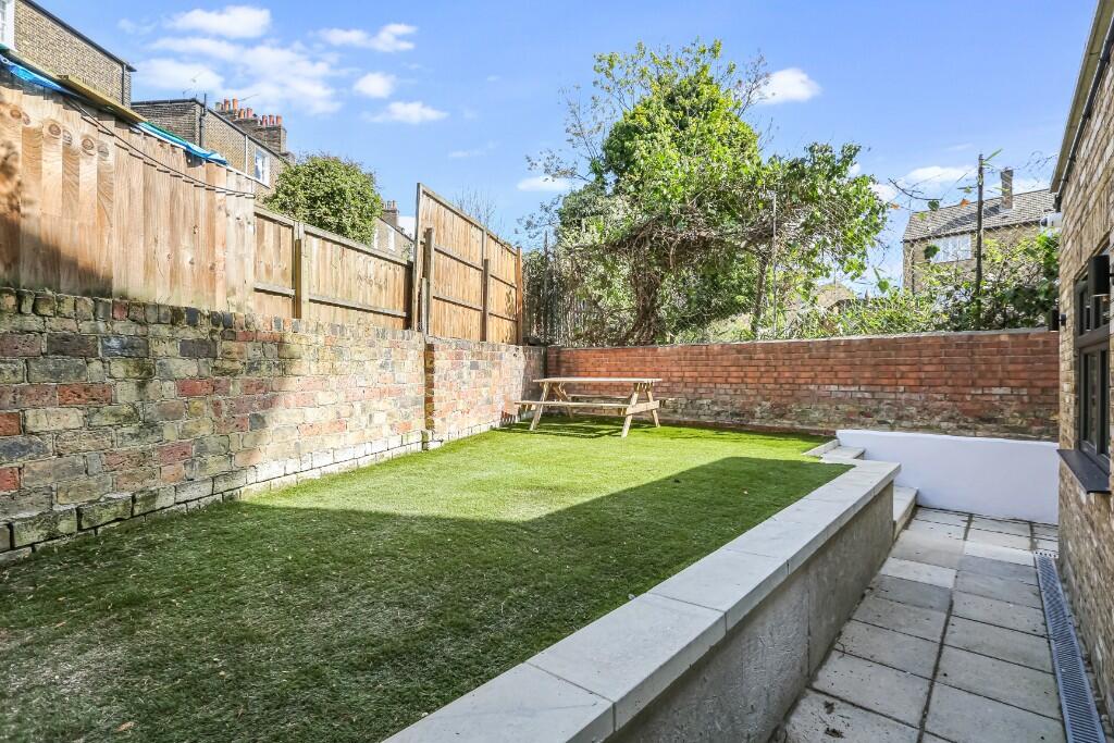 3 bedroom ground floor flat for rent