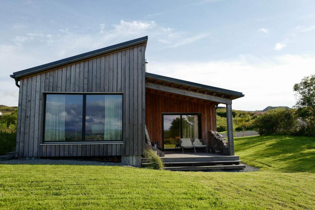 Main image of property: Sailors Cabin, Fiscavaig, Carbost, Isle of Skye, IV47 8SN