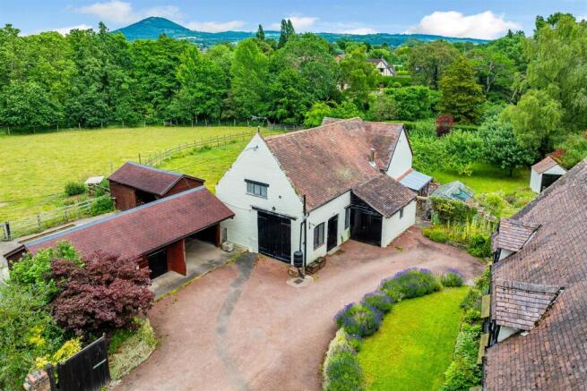 Detached Barn/Malt House