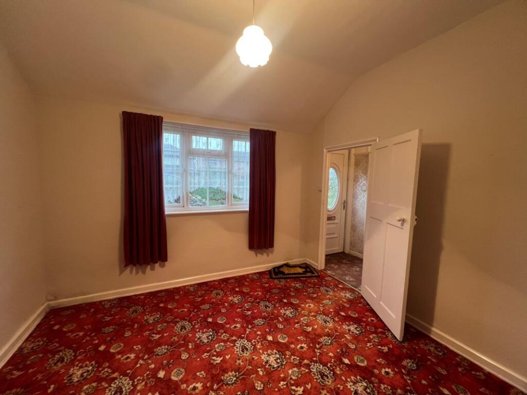 House in Stoke-on-Trent - View 4