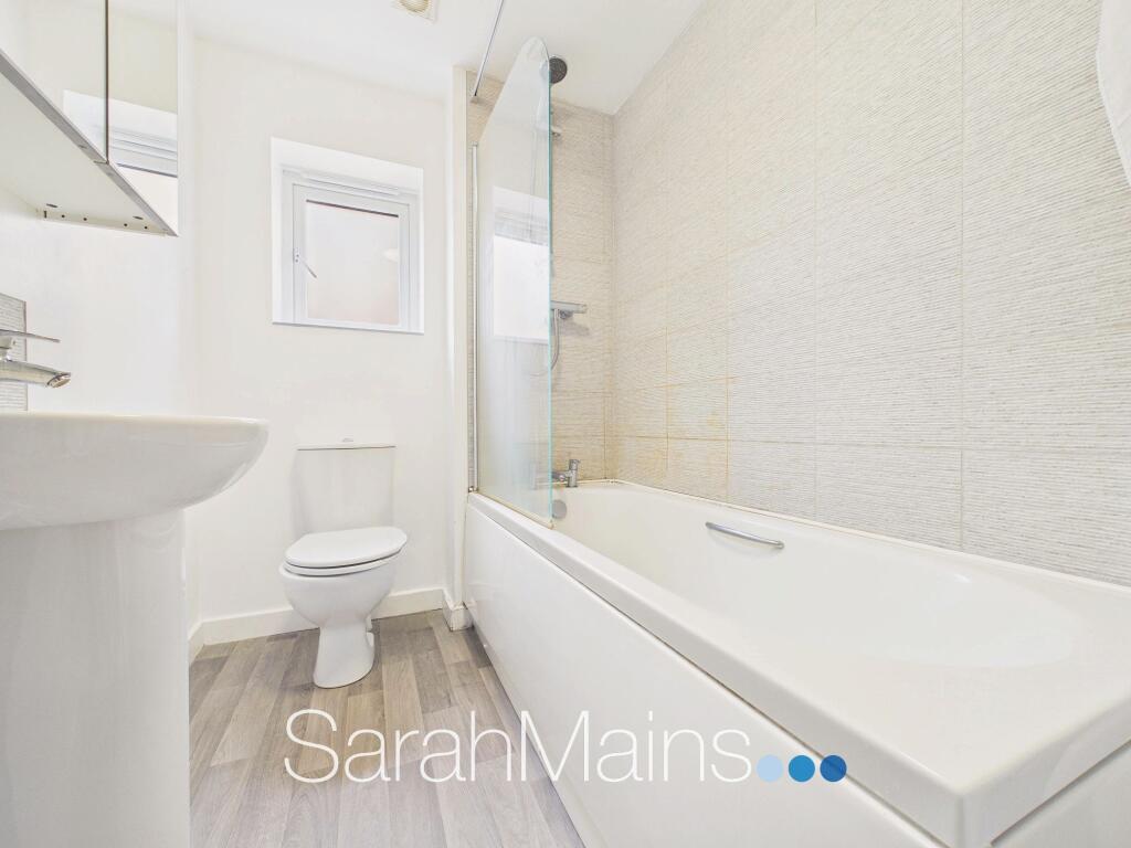 House in Newcastle upon Tyne - View 3