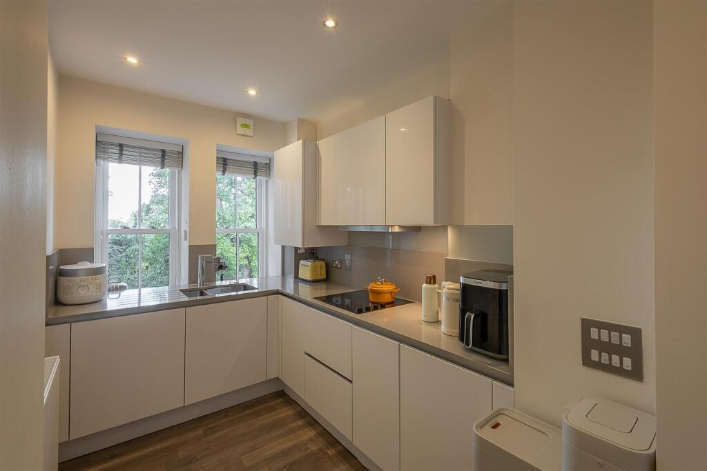Apartment in Newcastle upon Tyne - View 5