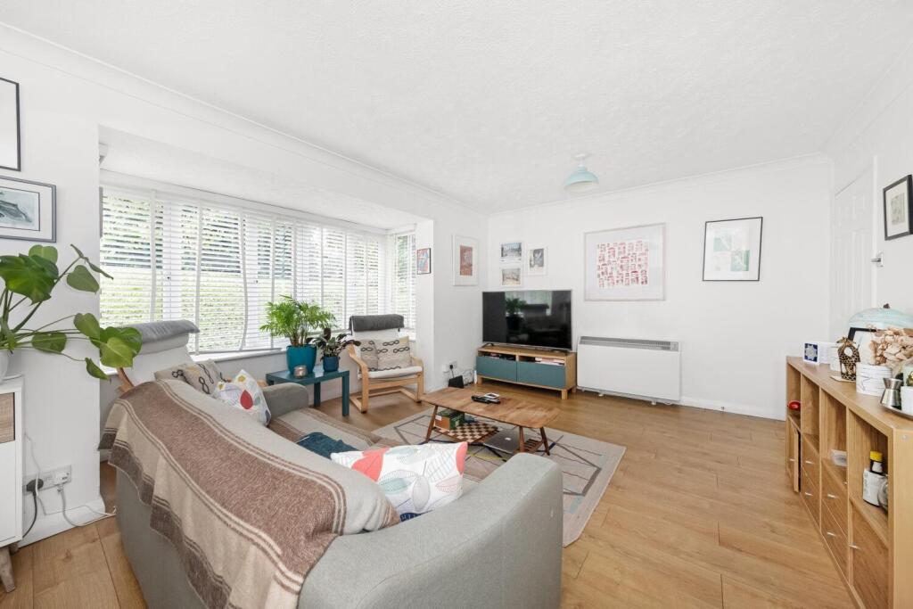 Linwood Close, Camberwell, London, SE5 - View 2