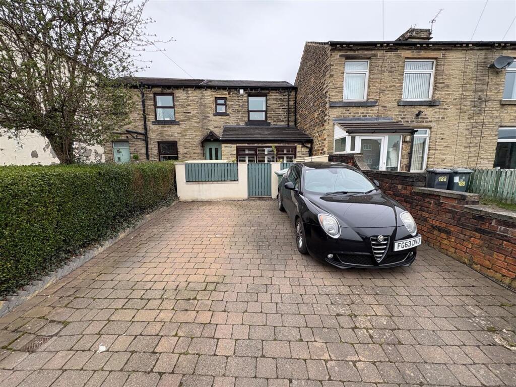 Main image of property: Whitechapel Road, Cleckheaton