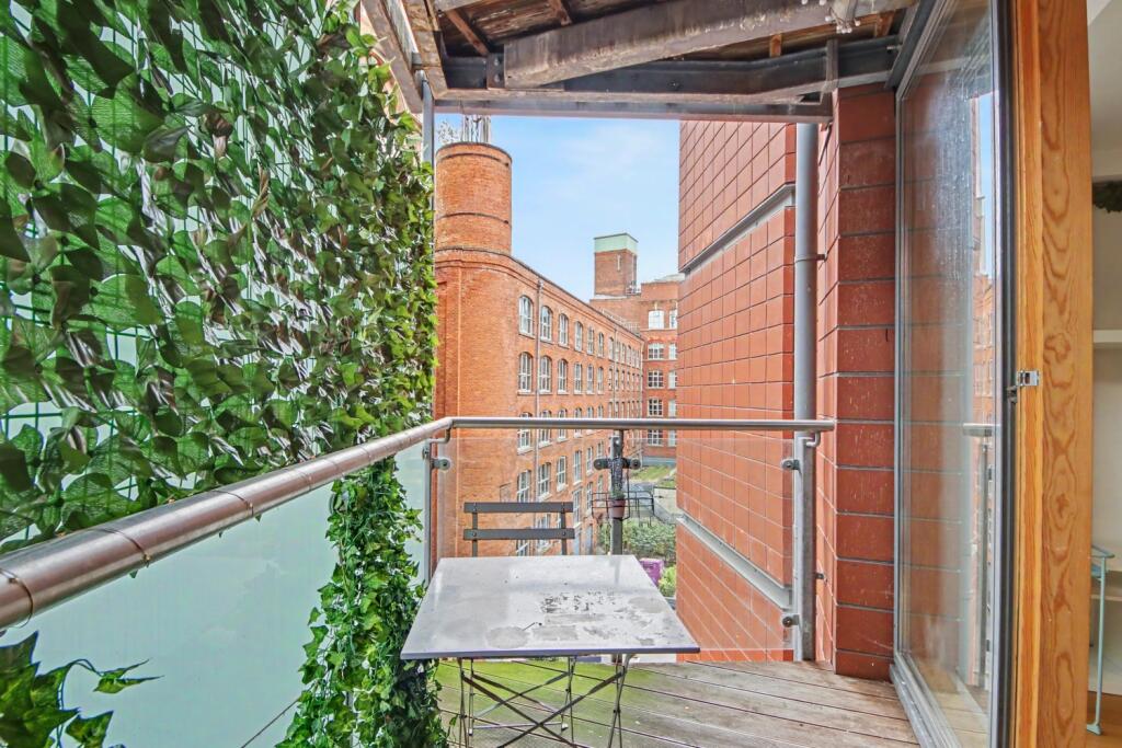 Apartment in Manchester - View 5