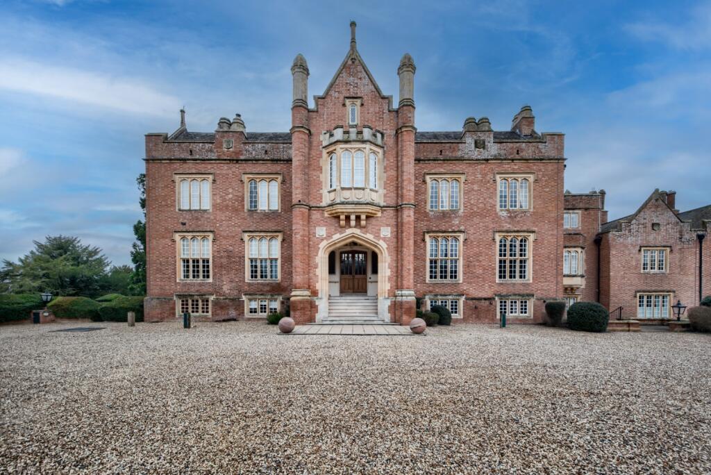 Main image of property: Goldicote Hall, Goldicote, CV37