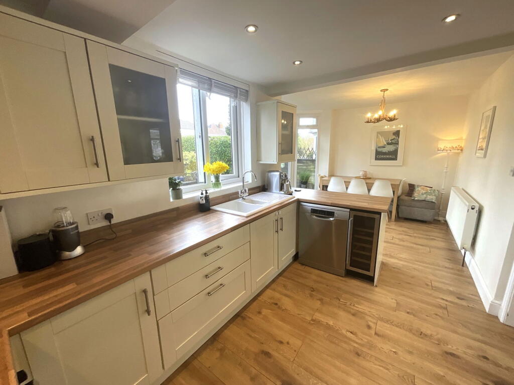 House in Sandwell, West Midlands - More