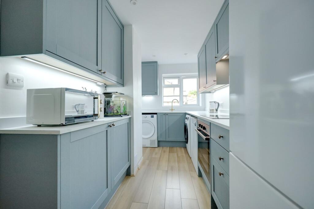 House in Redhill - View 4