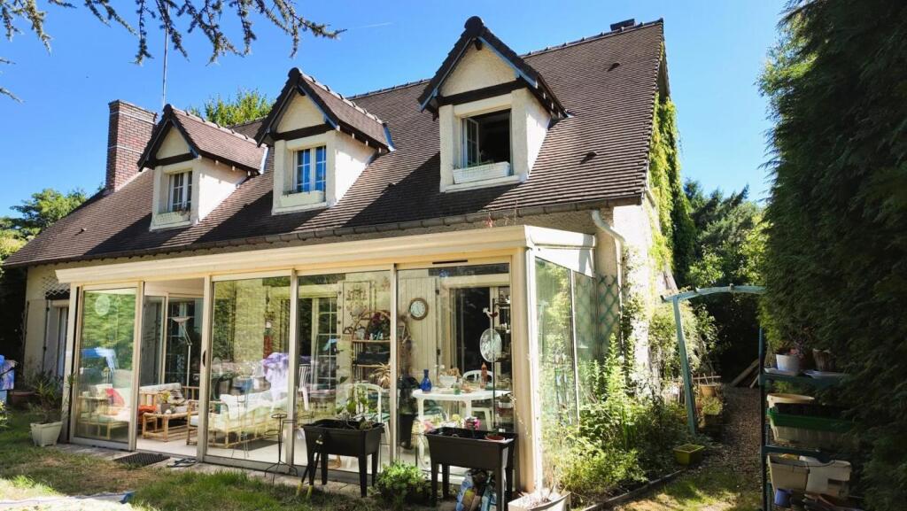 Main image of property: Paris-Isle of France, Yvelines, Clairefontaine-en-Yvelines