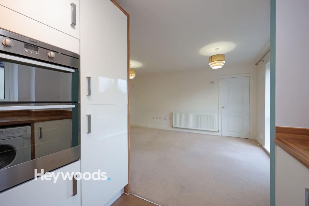 Matilda Grove, Newcastle, ST5 photo 4