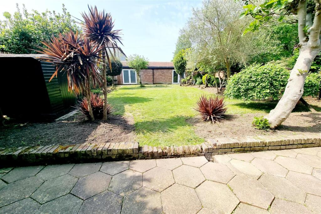 House in London - View 3