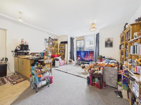 Sunny Bay Open Plan Living Space