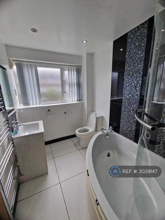 House in Stockport - View 5