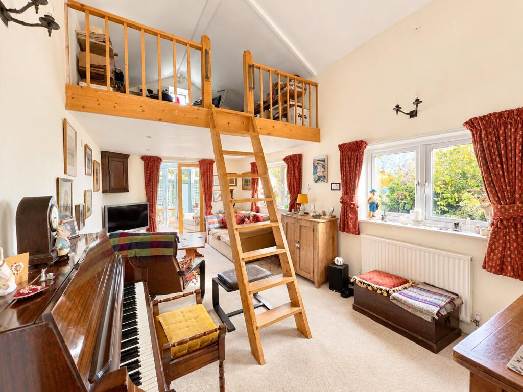 Irby Road, Irby, Wirral, CH61 photo 4