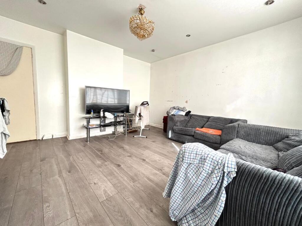 60 Foundry Walk, Leeds, West Yorkshire, LS8 3PZ photo 5