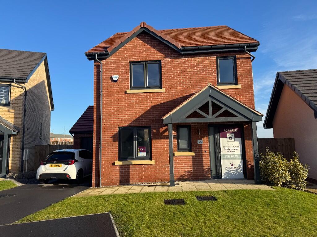 Main image of property: The Boulevard,
Middle Deepdale, Scarborough,
YO11 3EX