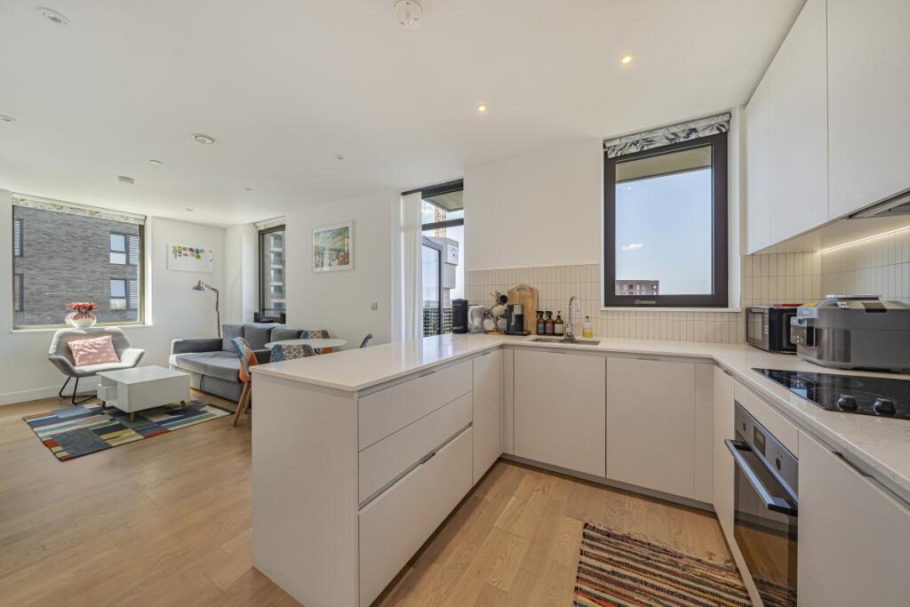 Apartment in London - View 5