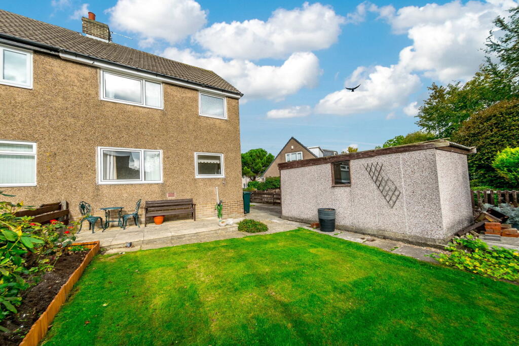 Abbey Drive, Shepley, Huddersfield, HD8 photo 2