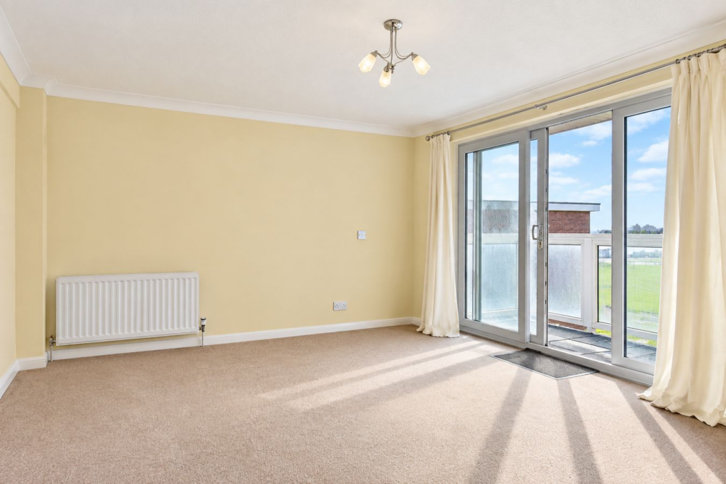 Apartment in Tonbridge - View 3