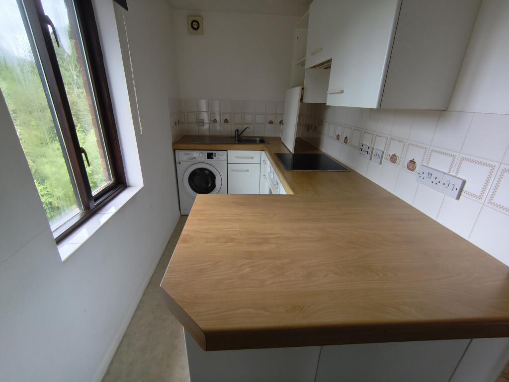 Burgoyne Court, Willow Road, Potton photo 4