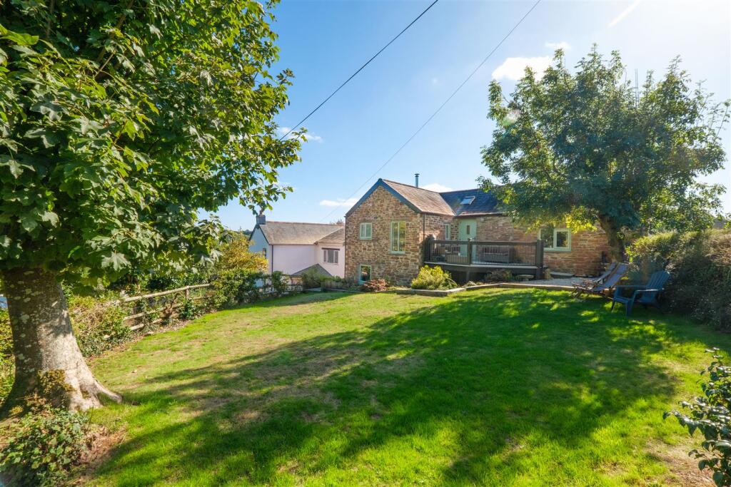 Main image of property: Herodsfoot