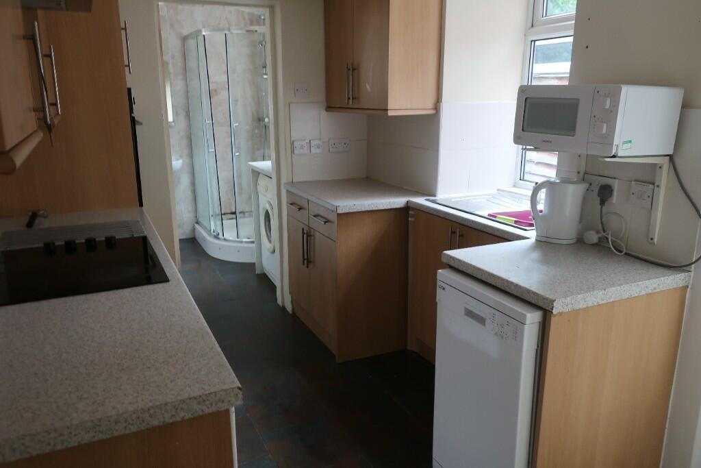 Main image of property: 238 Tiverton Road, Selly Oak, Birmingham, B29 6BU