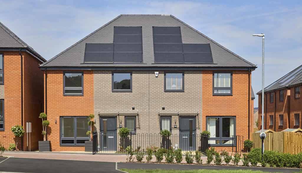 Main image of property: Dee Road,
Tilehurst,
Reading,
RG30 4FS