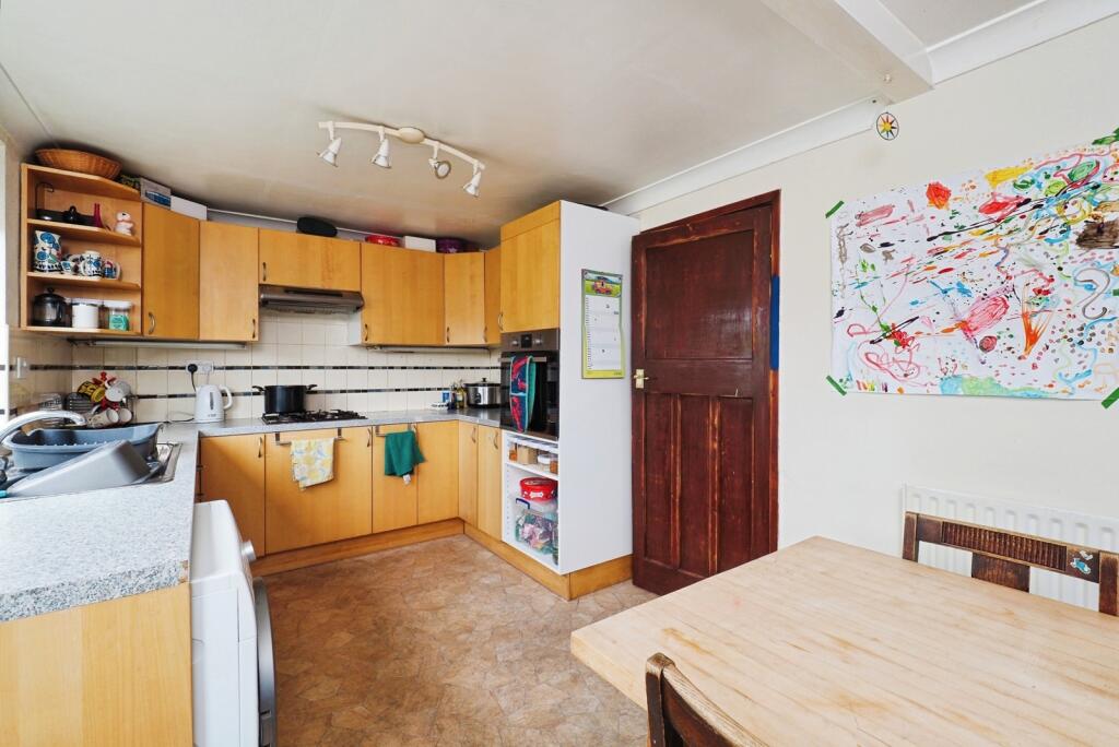 House in Nottingham, Chilwell - View 5