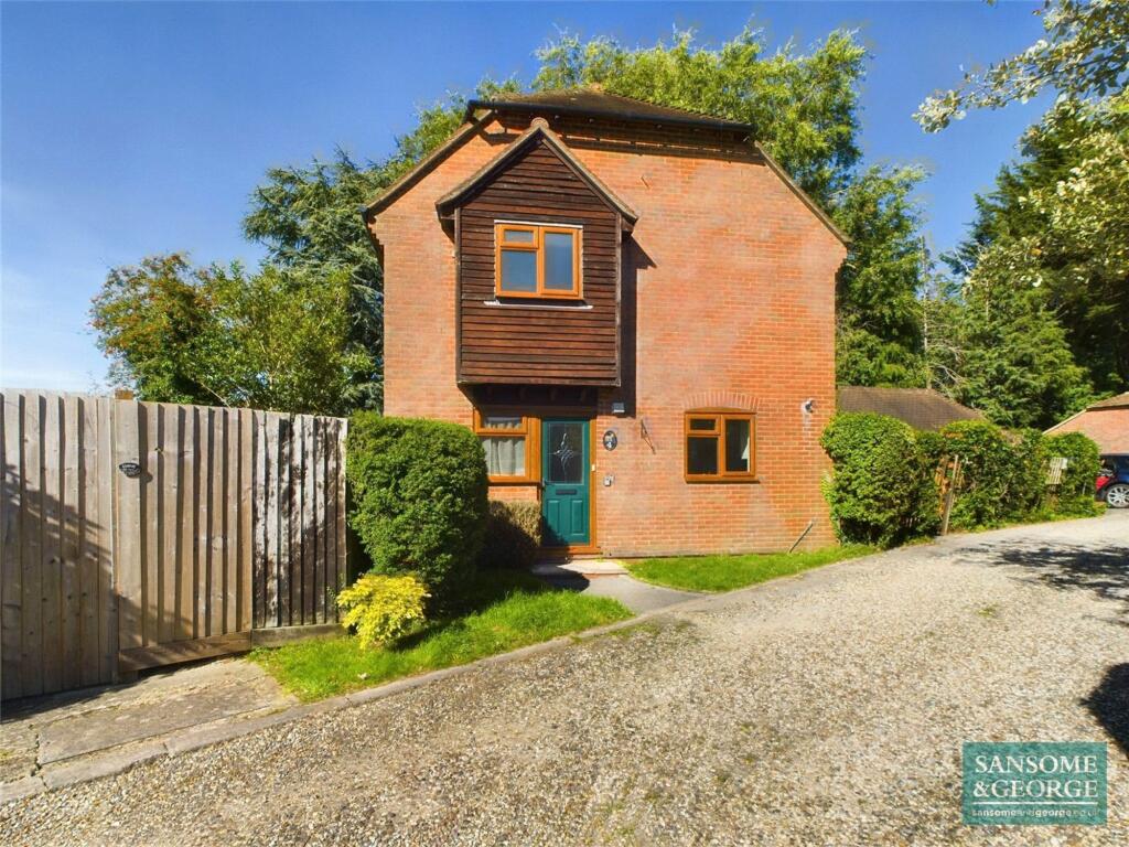 Phoenix Court, Kingsclere, Newbury, Hampshire, RG20 5PH photo 4