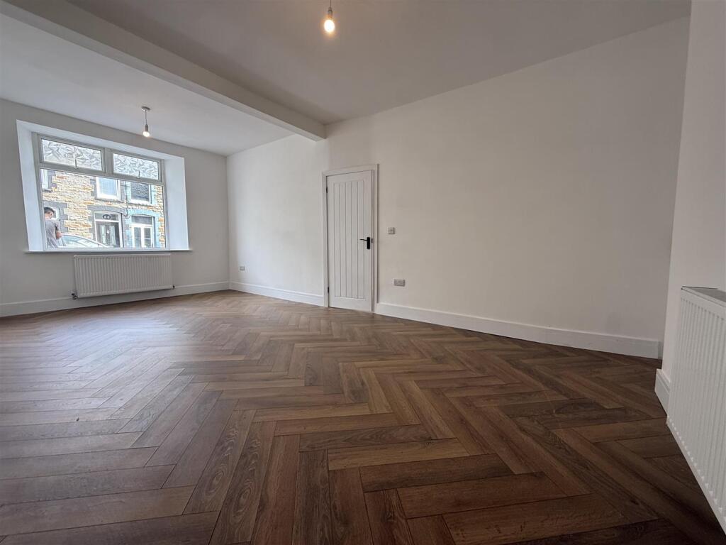 Glanrhyd Street, Cwmaman, Aberdare photo 5