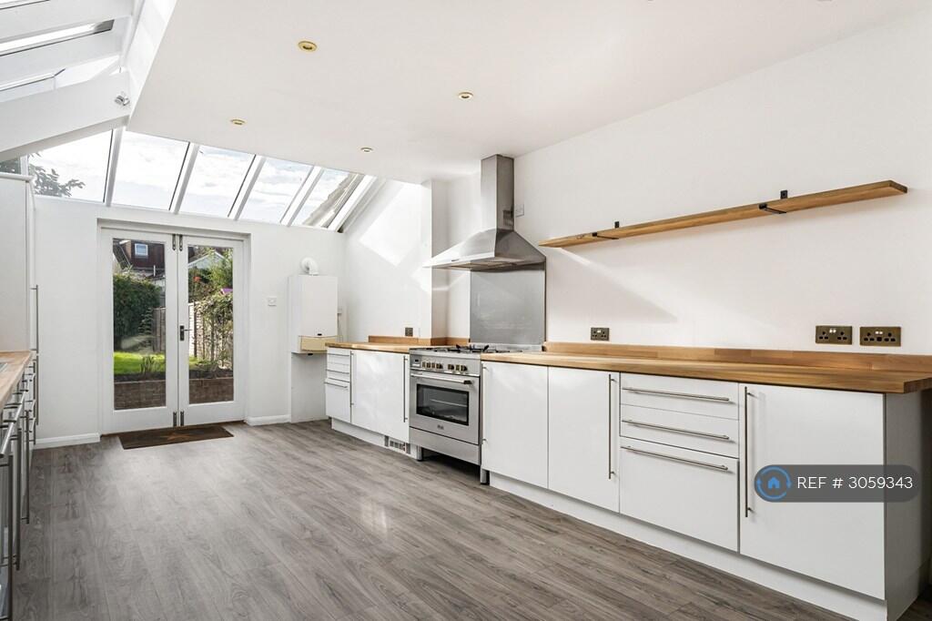 House in Tonbridge - View 2