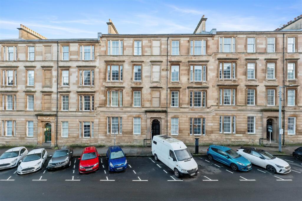 Main image of property: 0/2 18 Willowbank Street, Woodlands, G3 6LZ