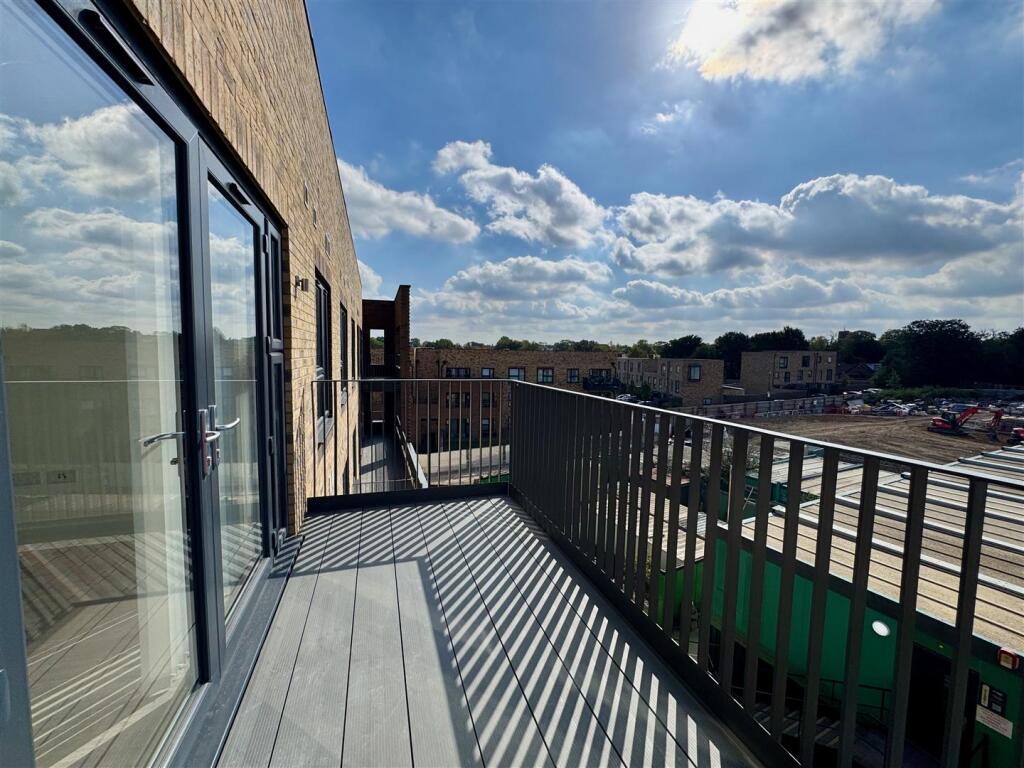 Apartment in Dartford - View 2