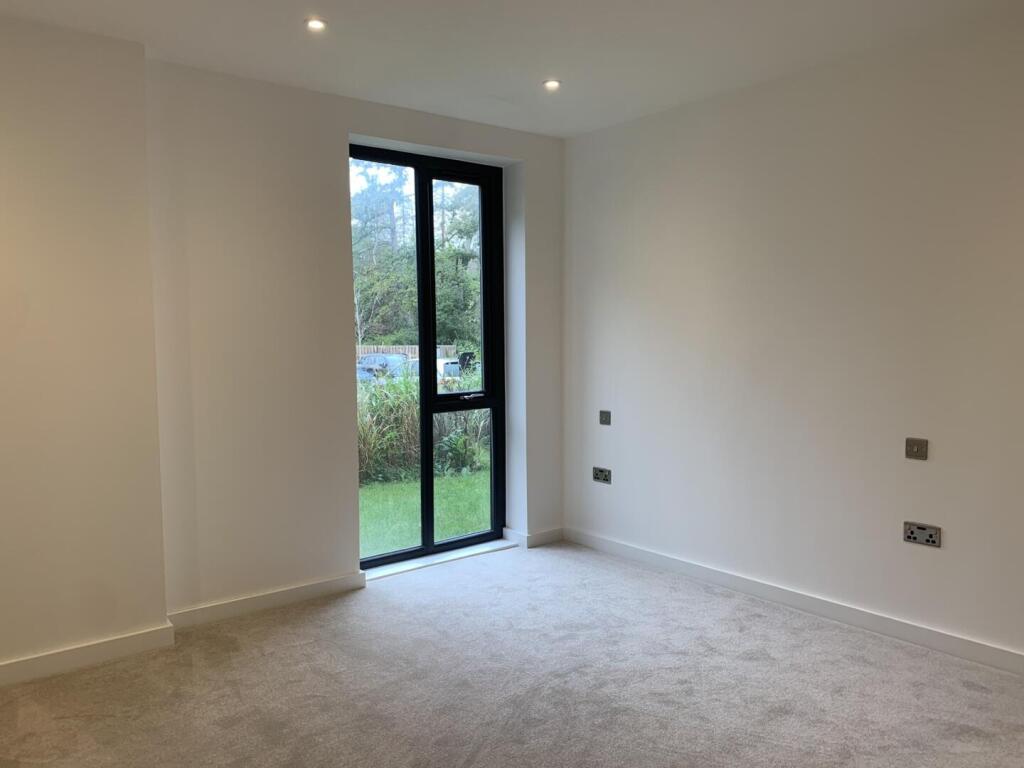 Apartment in Guildford - View 4