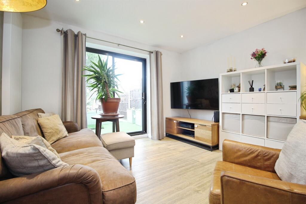 House in Leeds, Morley - View 3