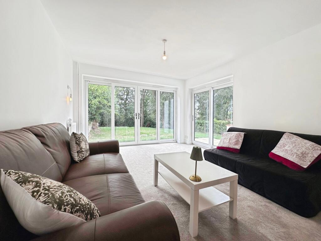 House in Guildford - View 4