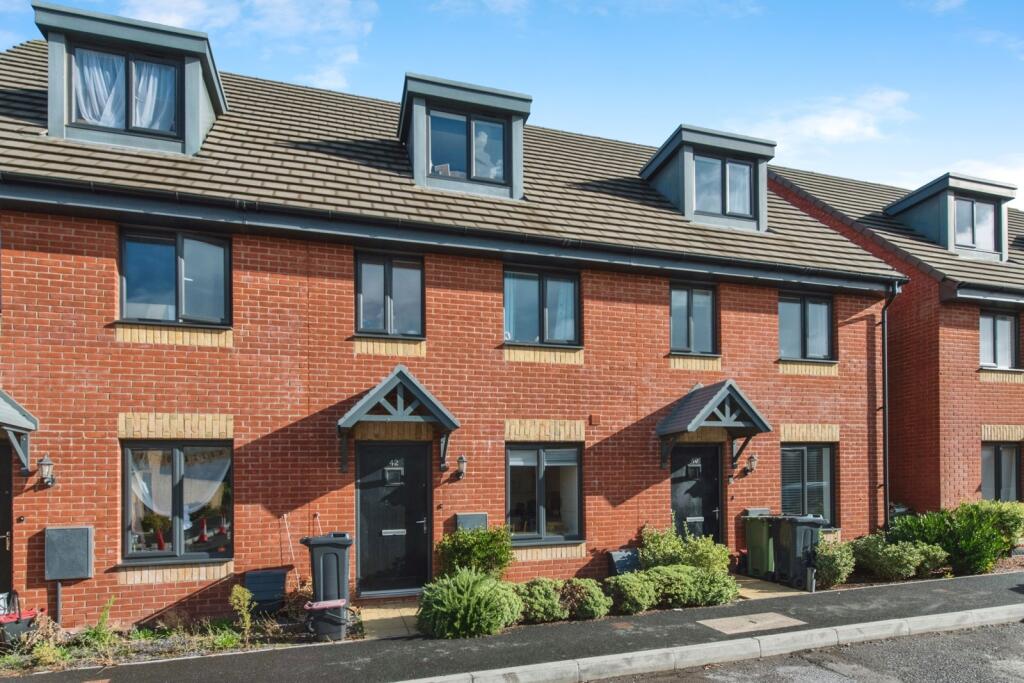 3-bed terraced on Roman Avenue, Exeter, EX1, £130,000