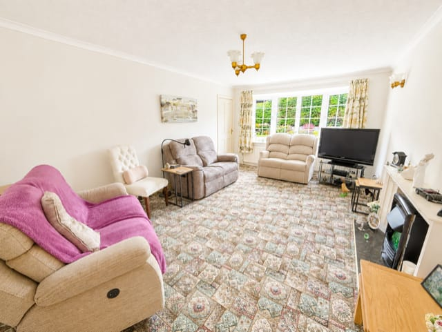 Glen View Close, Nab Wood, Shipley, BD18 photo 2
