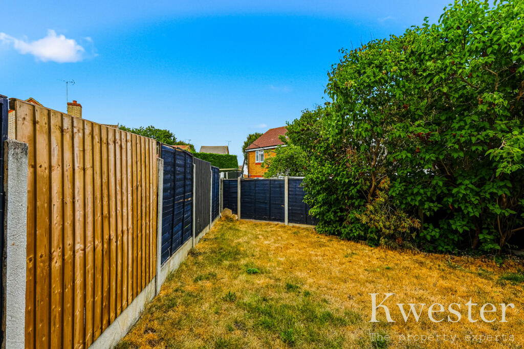 House in Southend-on-Sea - View 4