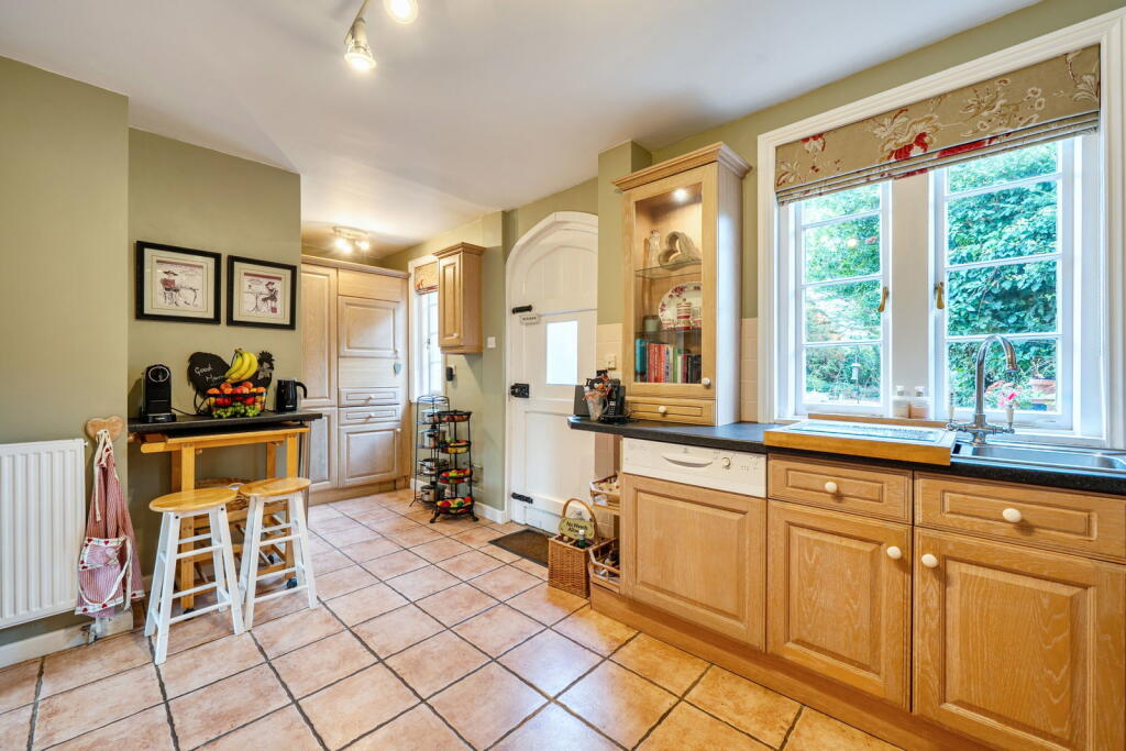 House in Ferndown - View 3