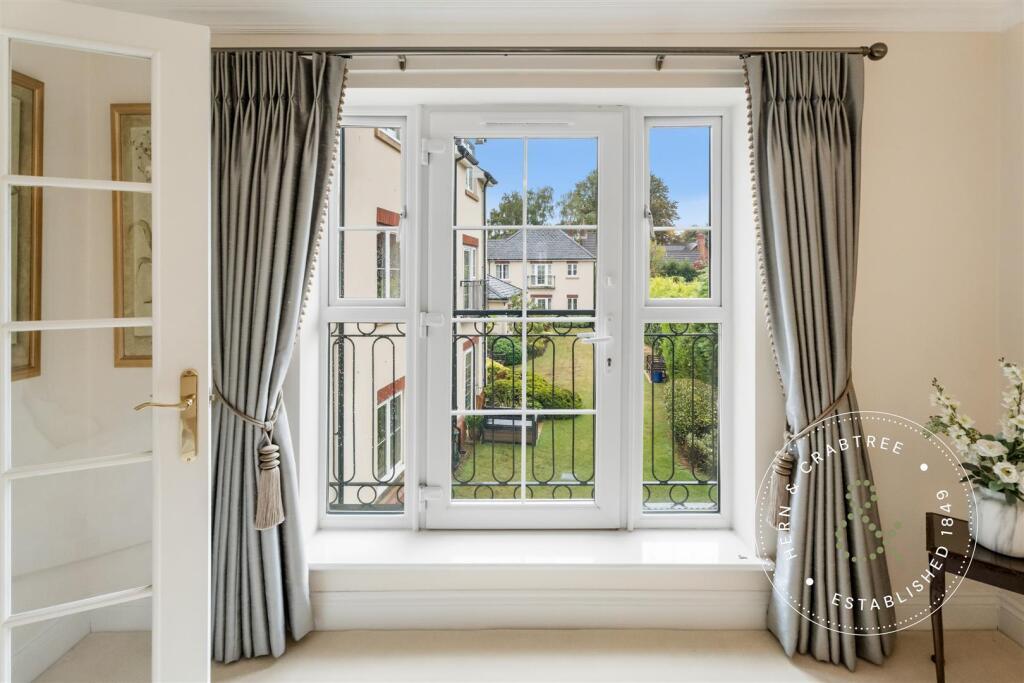 Apartment in Cardiff, Llandaff - View 5