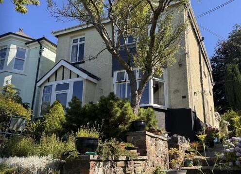 4-bed detached on 3 Brynmawr Avenue, Ammanford, Carmarthenshire SA18 2DA, £230,000