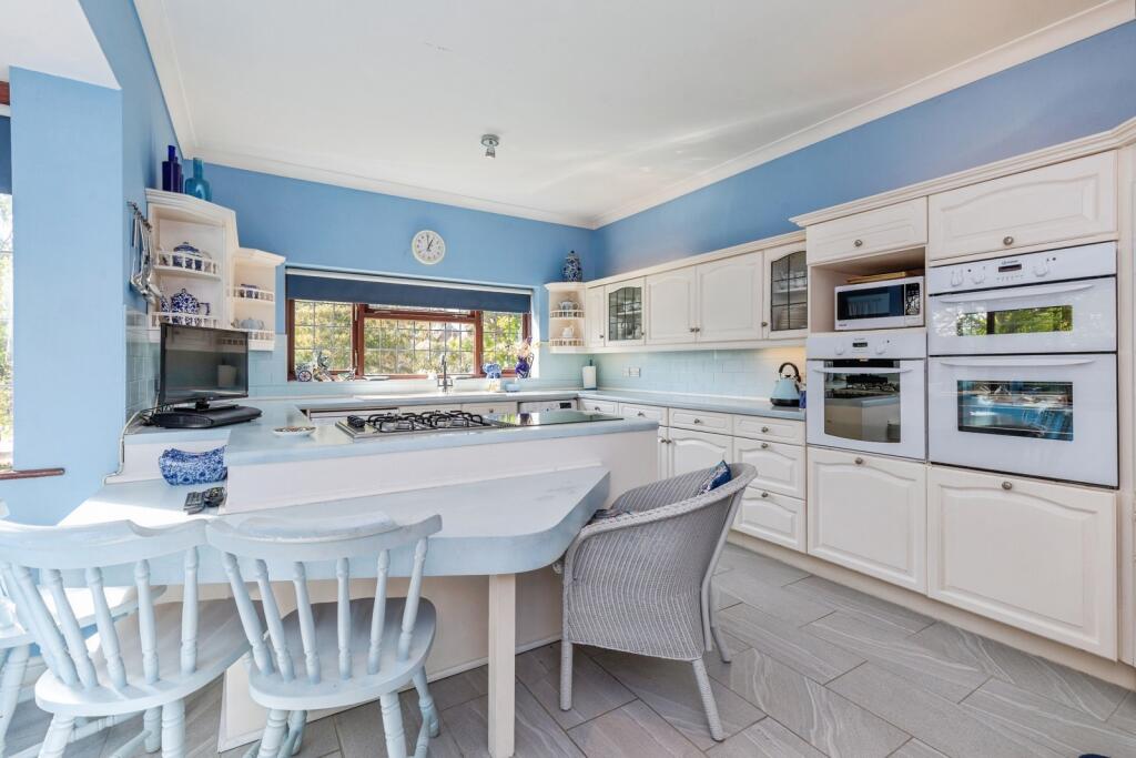 Singlewell Road, Gravesend, Kent, DA11 photo 4