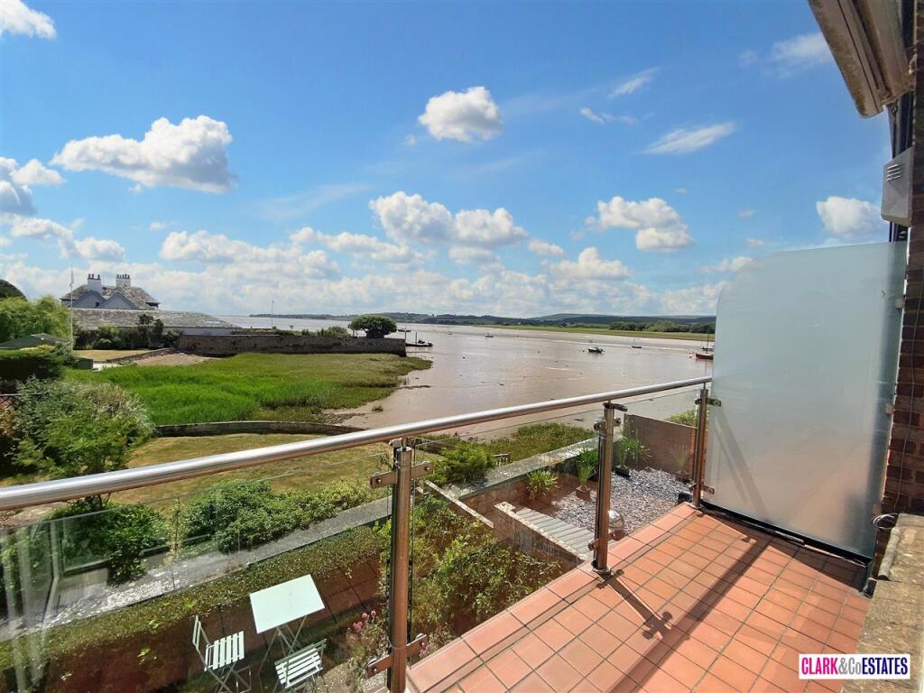 Apartment in Exeter, Devon - View 4