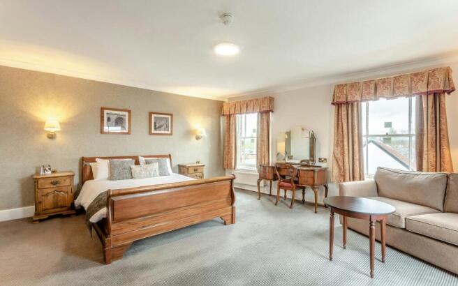 8685240-interior32.jpg