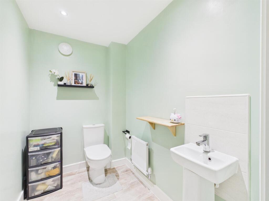 House in Derby, Stenson Fields - More