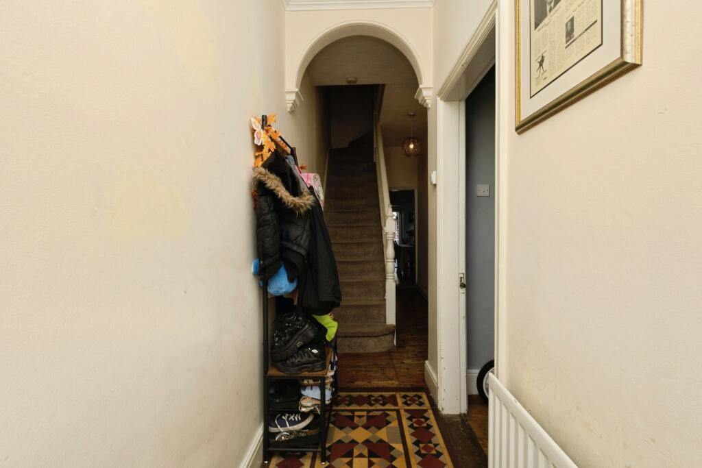House in Wolverhampton, West Midlands - View 3