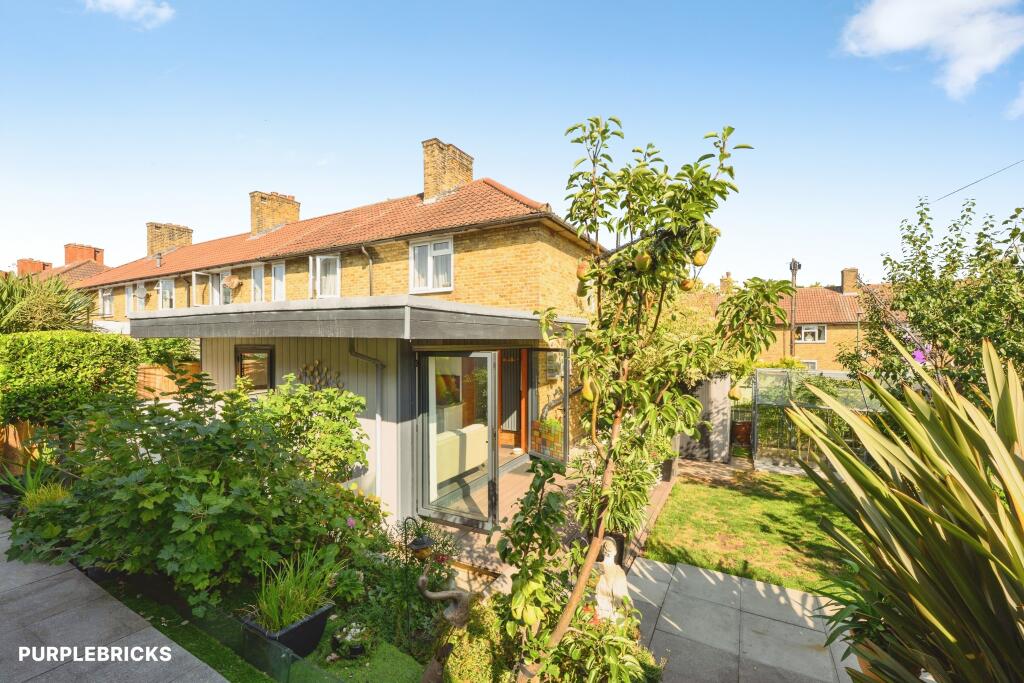 House in Sutton - View 4