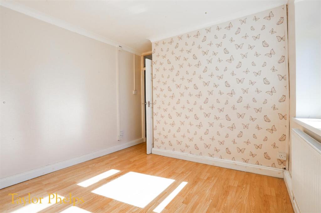 Cromwell Road, Ware - 125 year lease photo 4