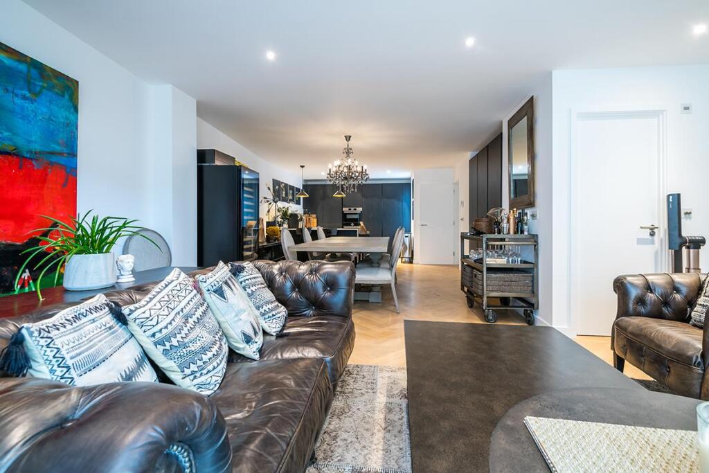 House in London - More